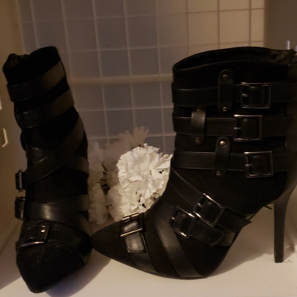 Belts boots - Picture 1 of 3
